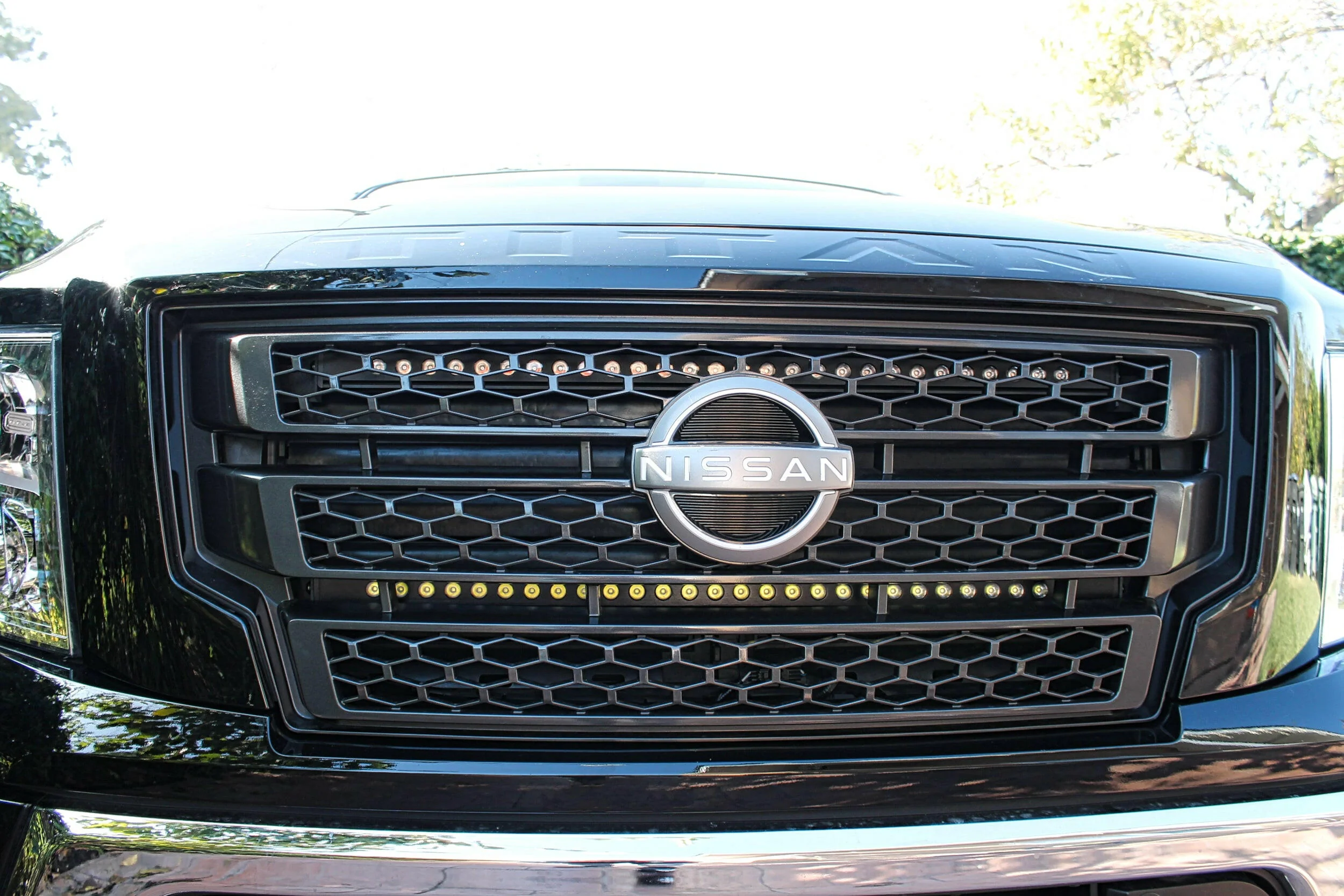 2017+ Nissan Titan Dual 30s Light Bars - Image 4