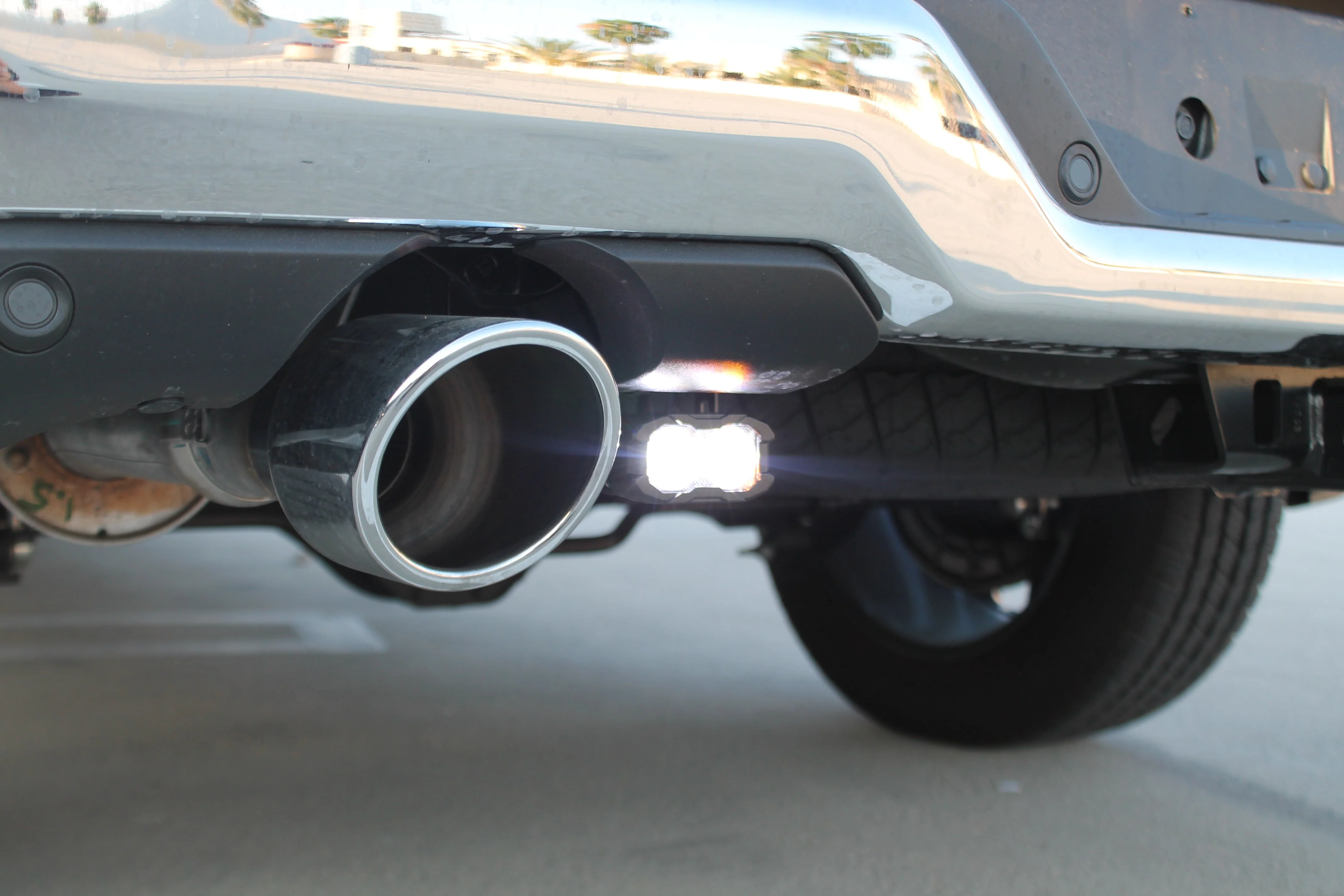 2019+ RAM 1500 Reverse Light - Image 4
