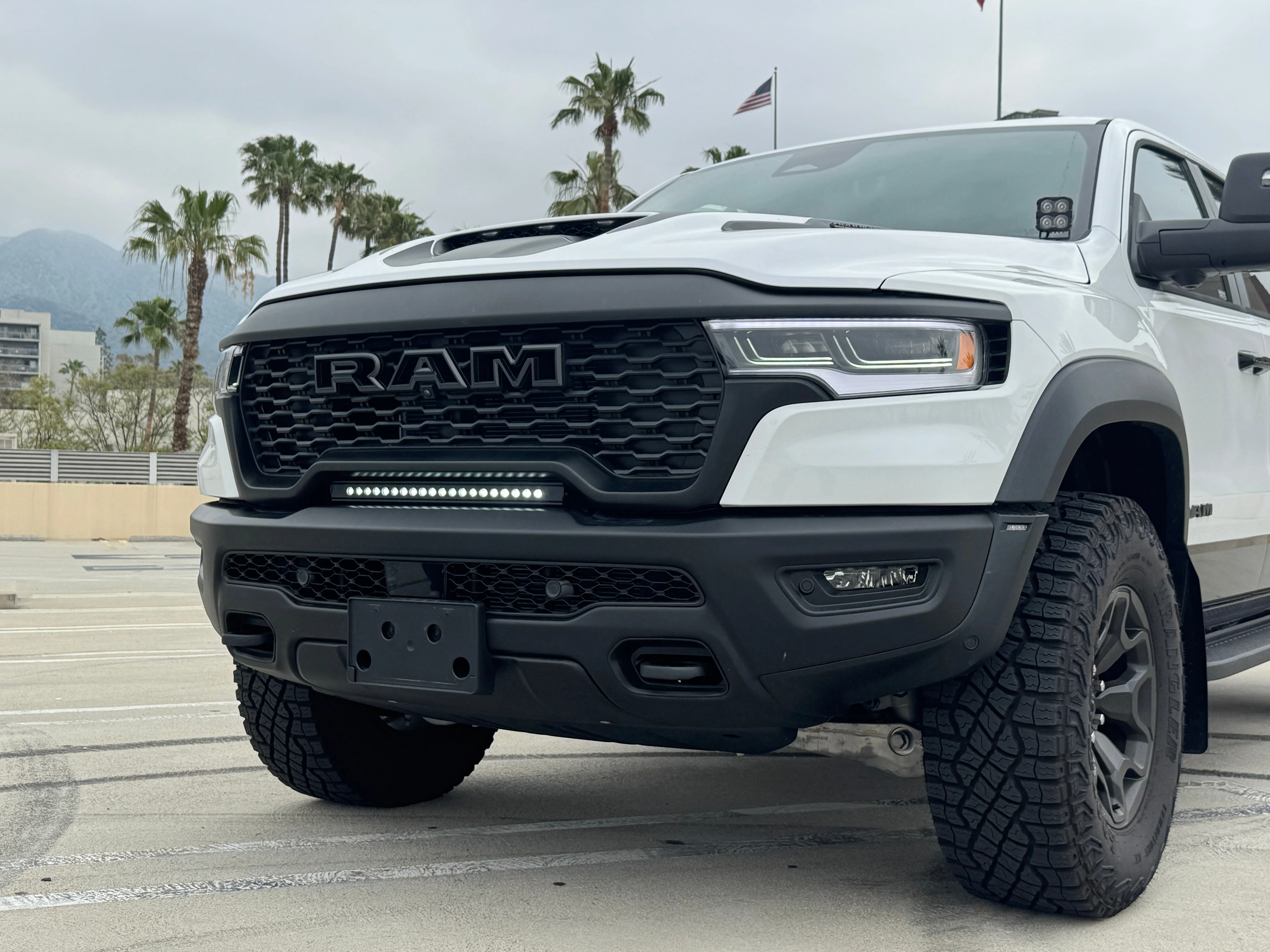 RAM RHO lightbar 2025+ 23in Slim - Image 3
