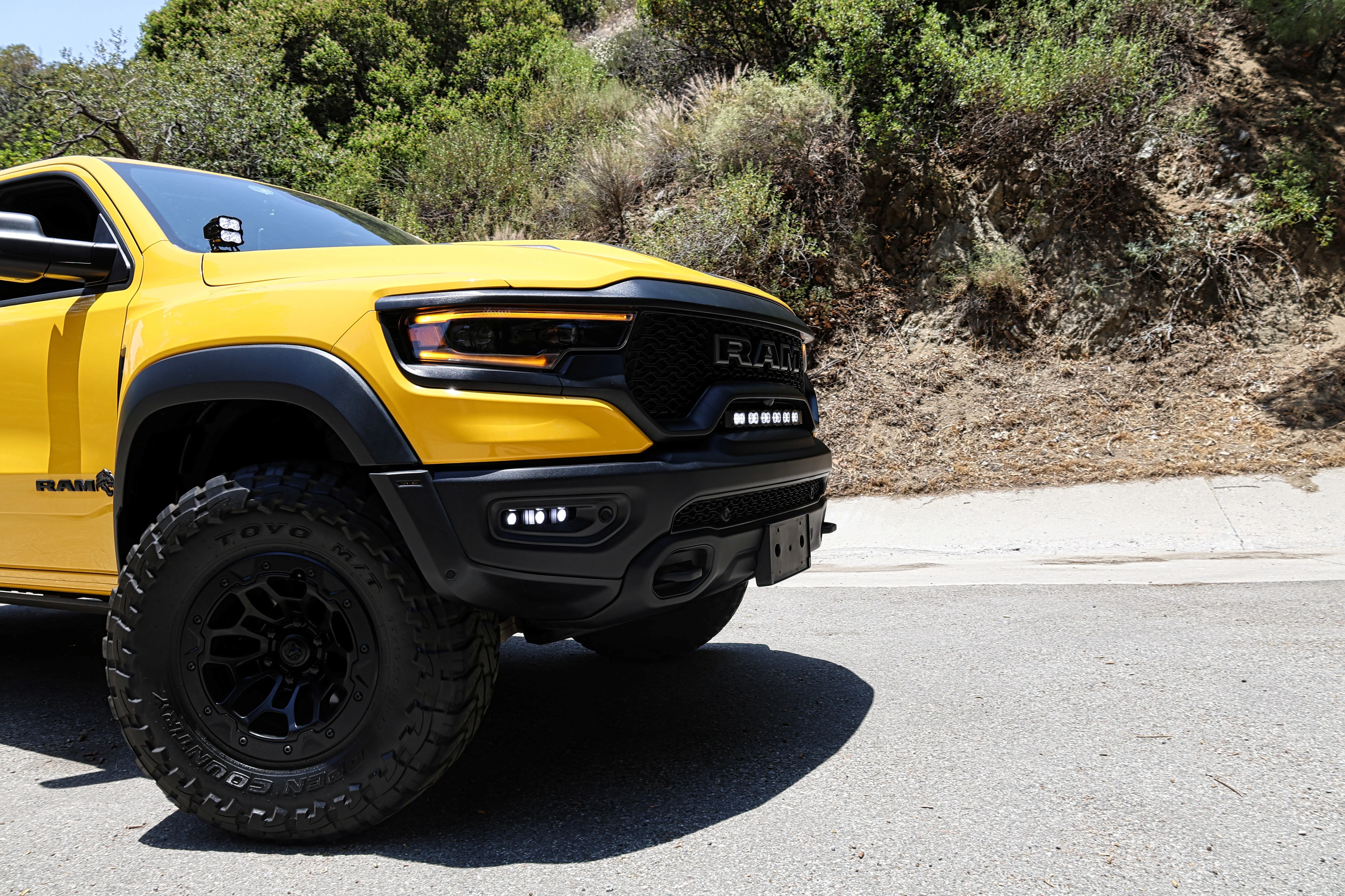 2021-24 RAM TRX 23in Light Bar PRO - Image 7