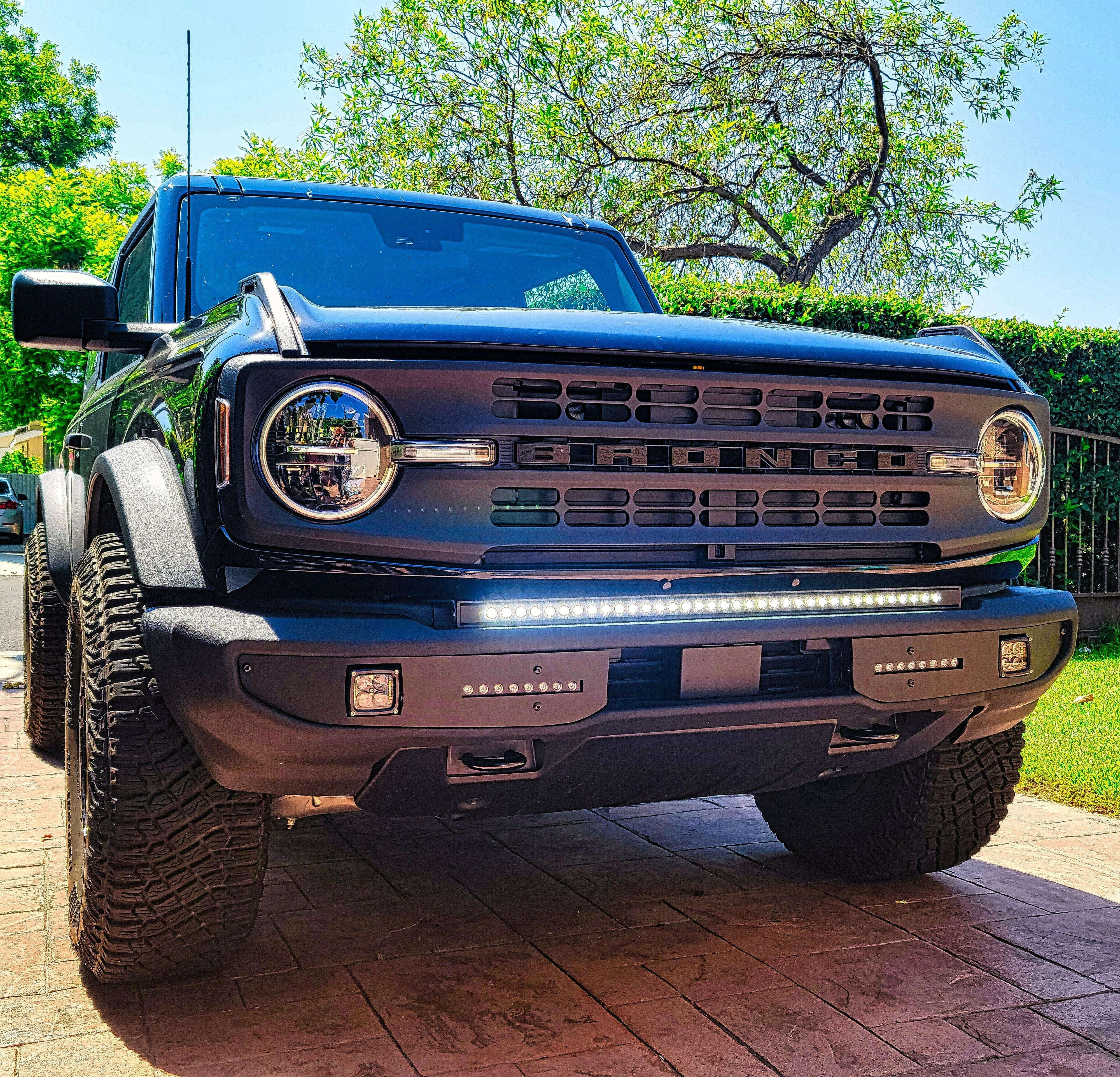 2021+ Ford Bronco Standard Bumper 40in Light Bar - Slim - Image 4