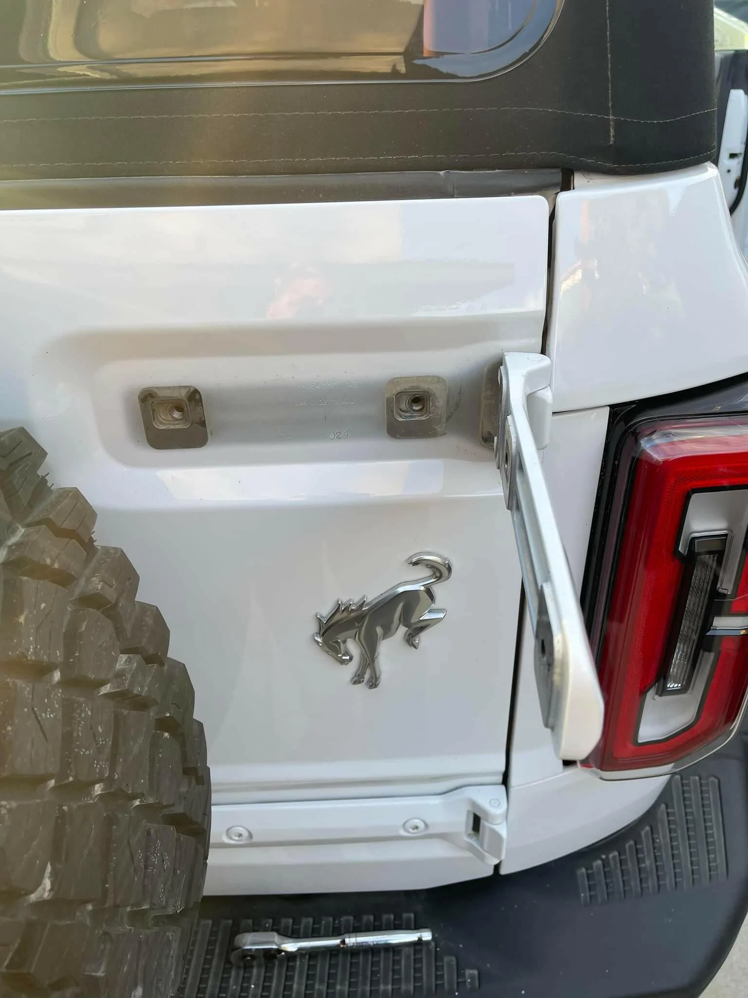 2021+ Ford Bronco Tailgate Hinge/Reverse/Chase Light Kit - Image 5