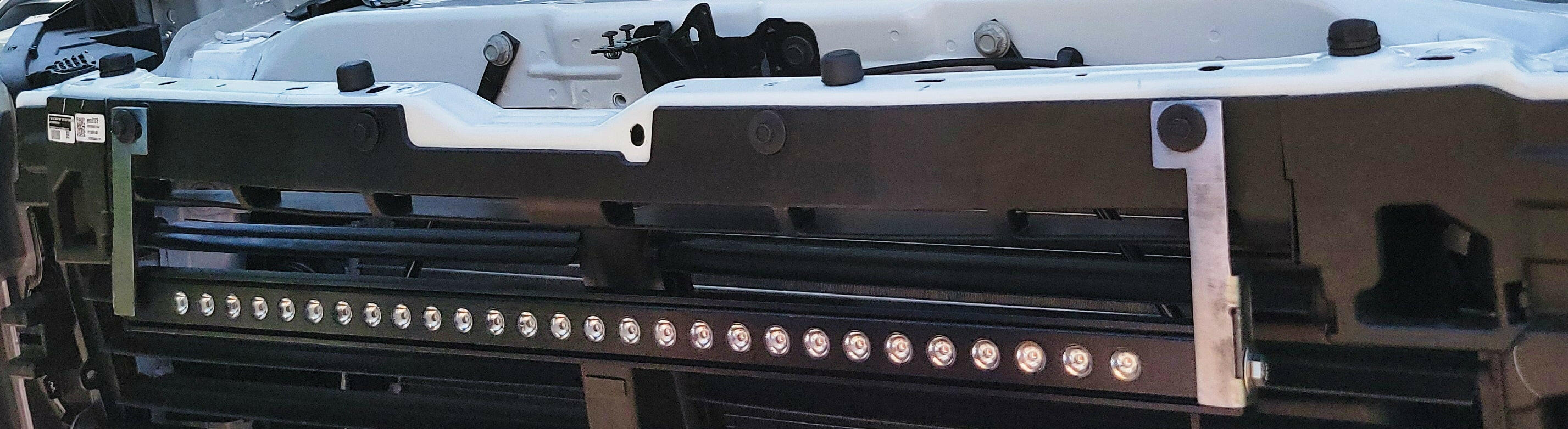 2022+ Chevrolet Silverado 1500 Single 30in Light Bar - Image 3