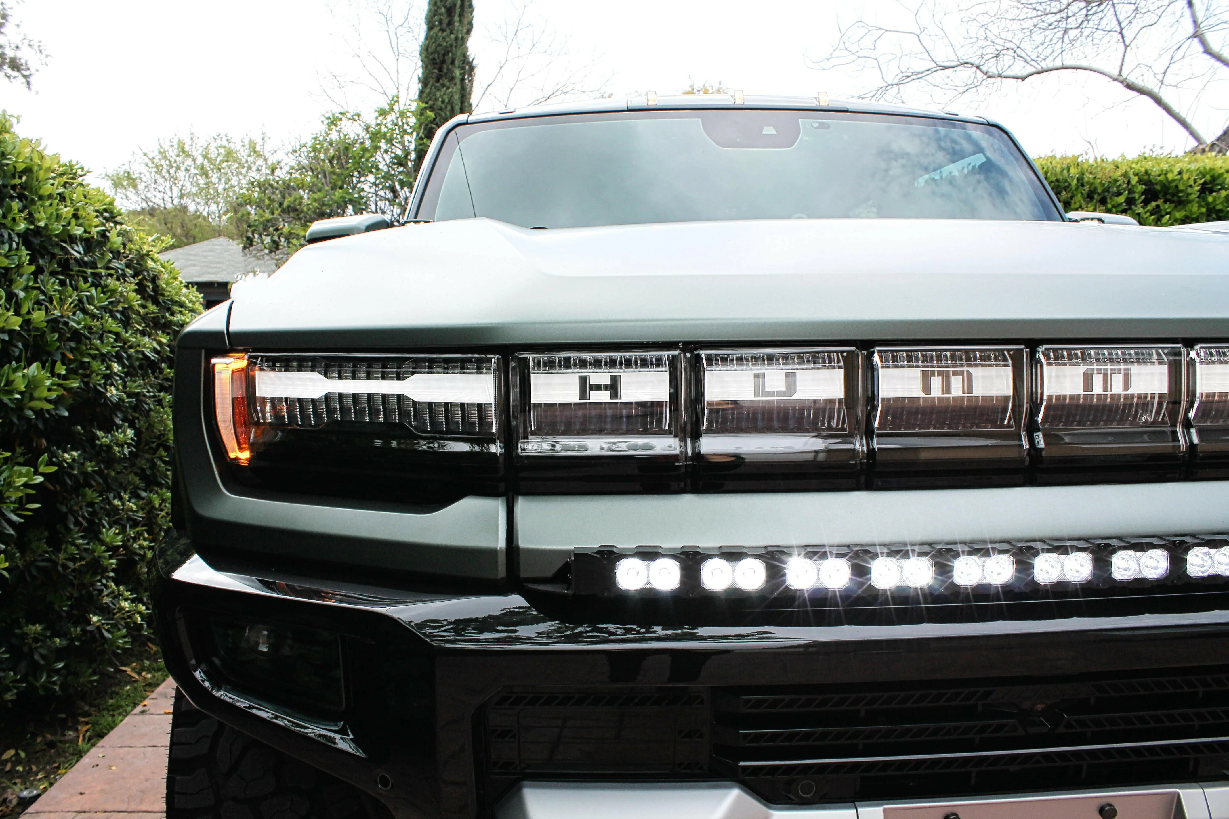 2022+ GMC Hummer EV Bumper 40in Light Bar-PRO - Image 5