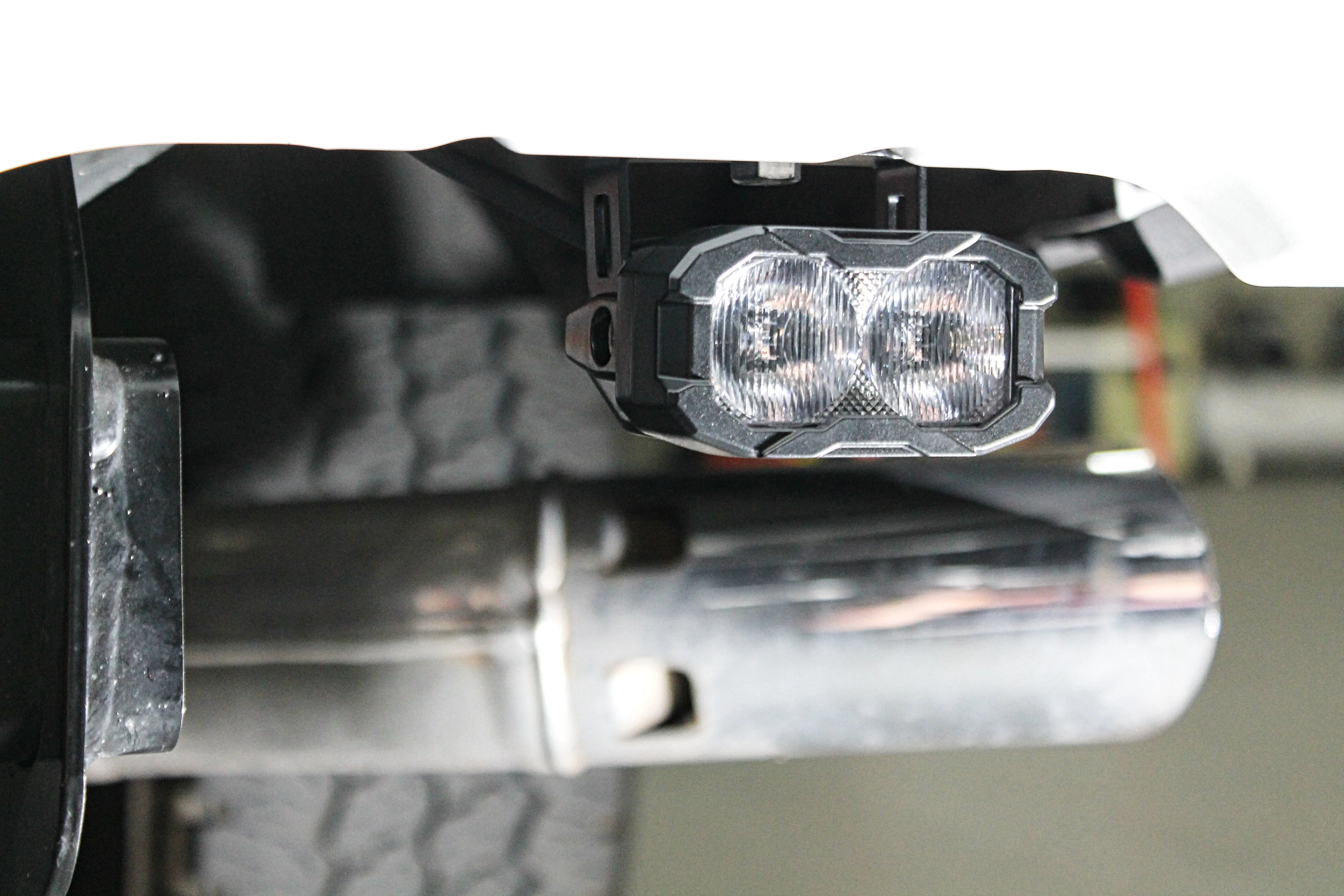 2023+ Ford Super Duty F250 F350 F450 Reverse Light - Image 4