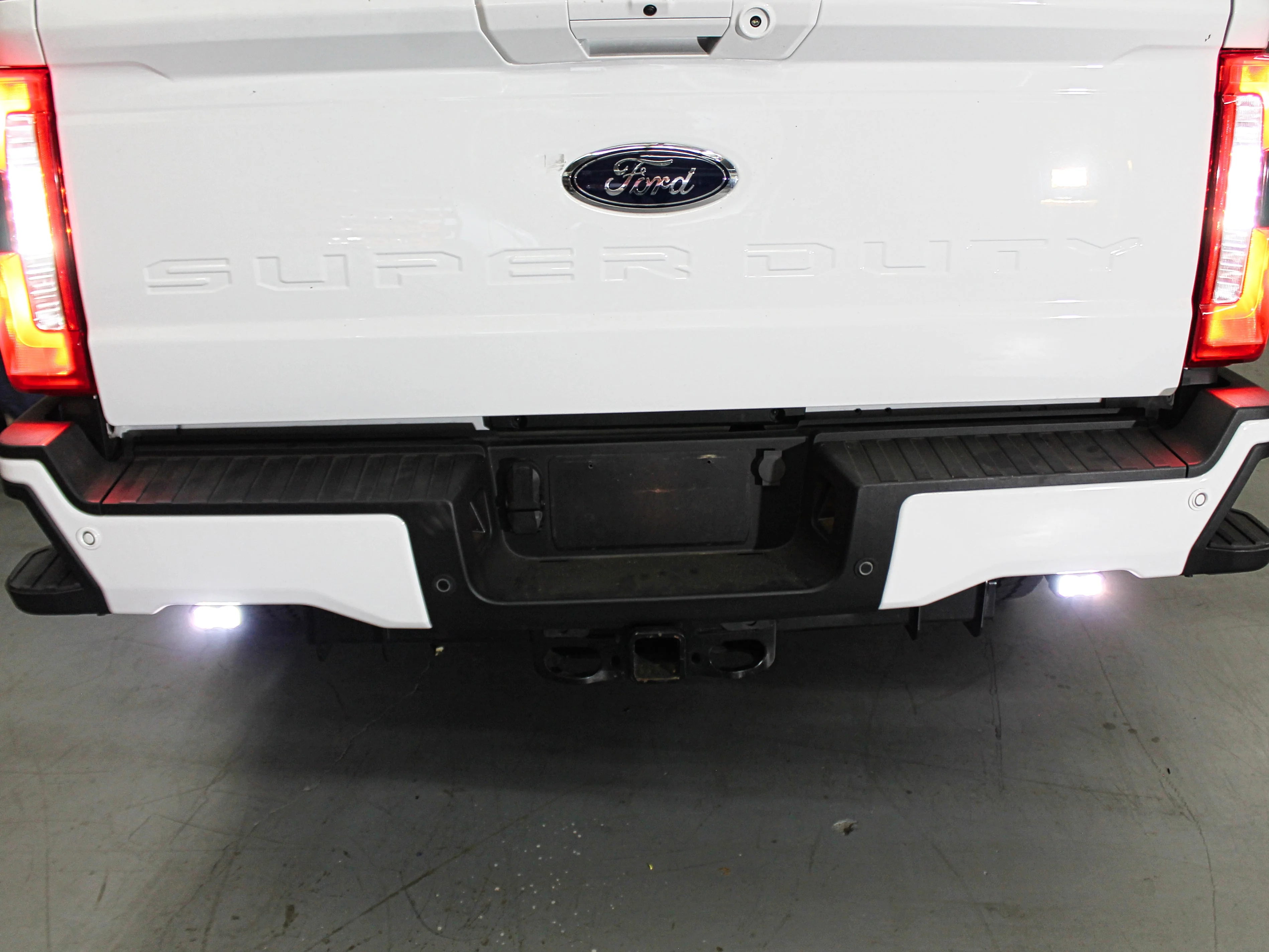 2023+ Ford Super Duty F250 F350 F450 Reverse Light - Image 6