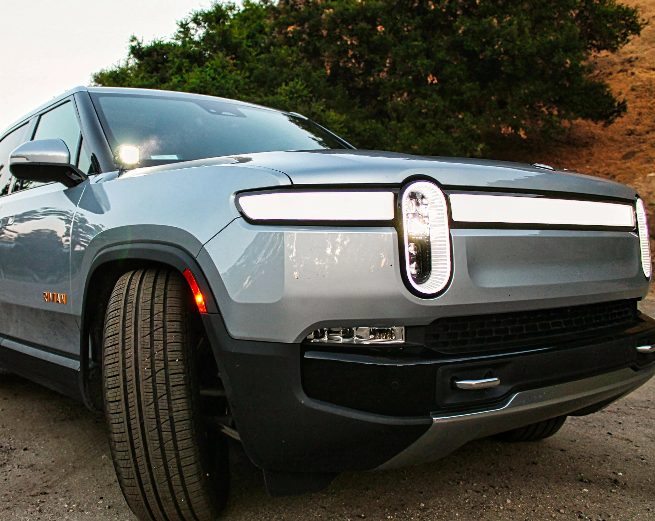 2023+ Rivian Hood Mount/Ditch Lights - Image 3
