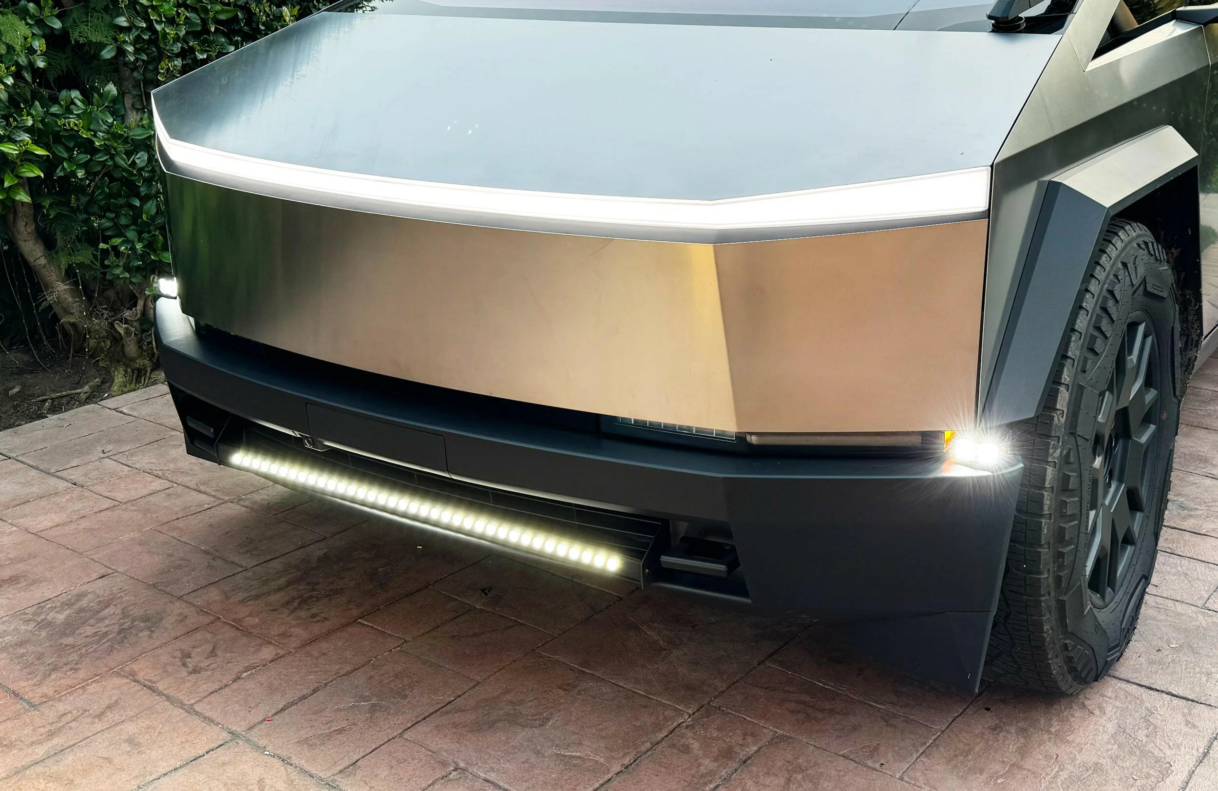 Tesla Cybertruck Bumper Light Pods - Image 6